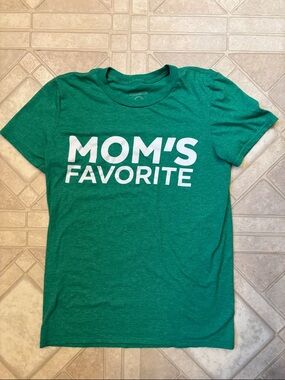 Wahlburgers Tshirt Men’s size small